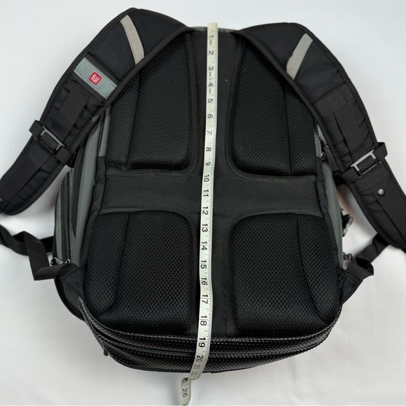 british made leather backpacks CLASSIC ZIPPERED SMALL BACKPACK PURSE – Go Forth Goods ® MOIT_SI Varijanta:S - 45x35cm The quick 643 | Fly Fishing